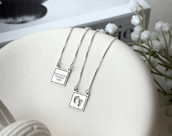 O que levar em consideração ao comprar um escapulário de prata personalizado?