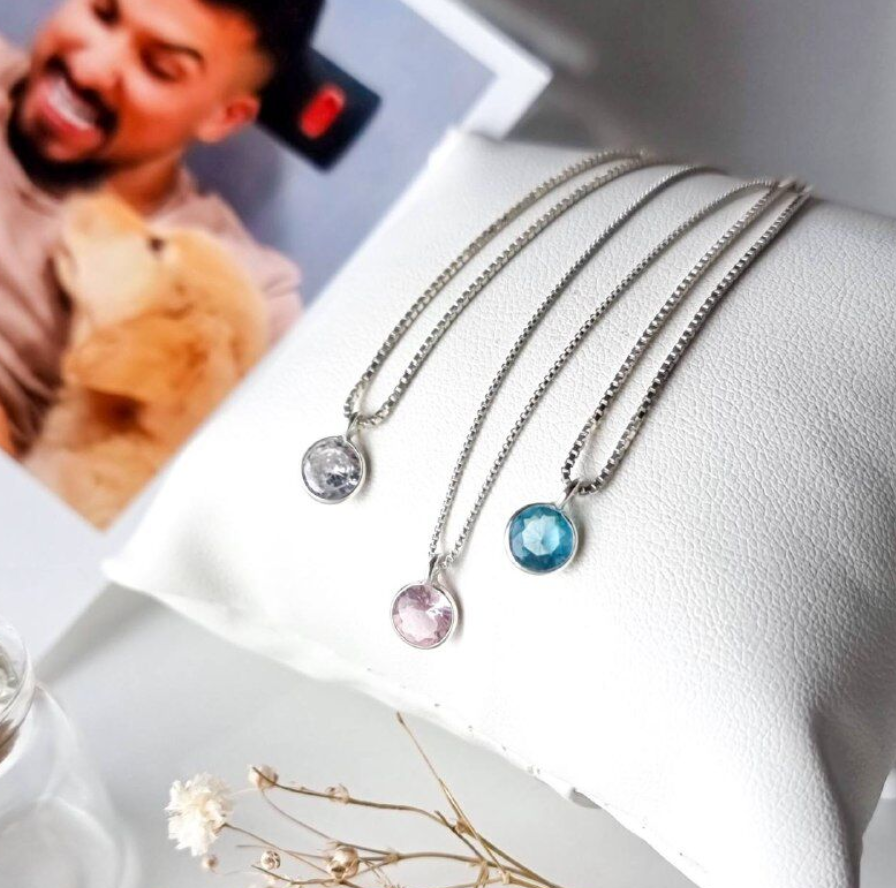 Como combinar um colar de prata 925?